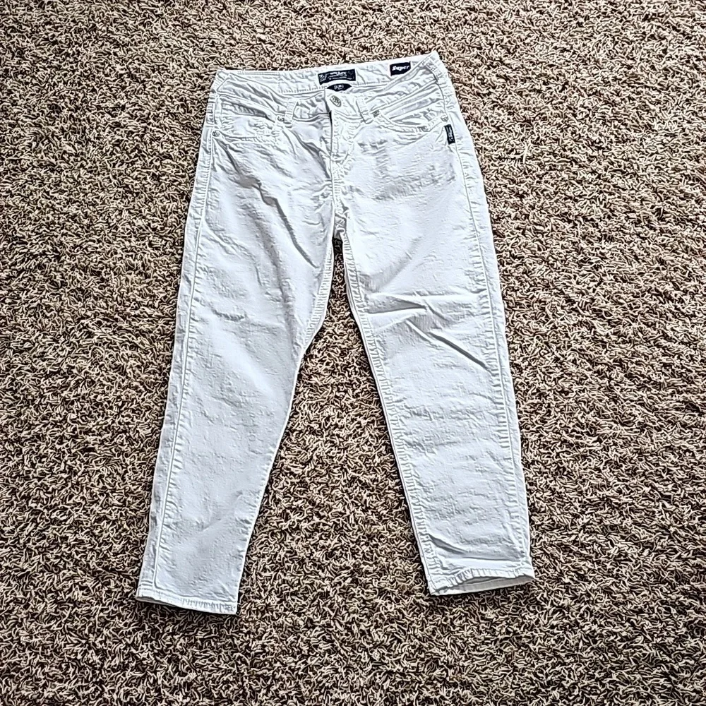 Silver Jeans - Suki Capri - Picture 2 of 6